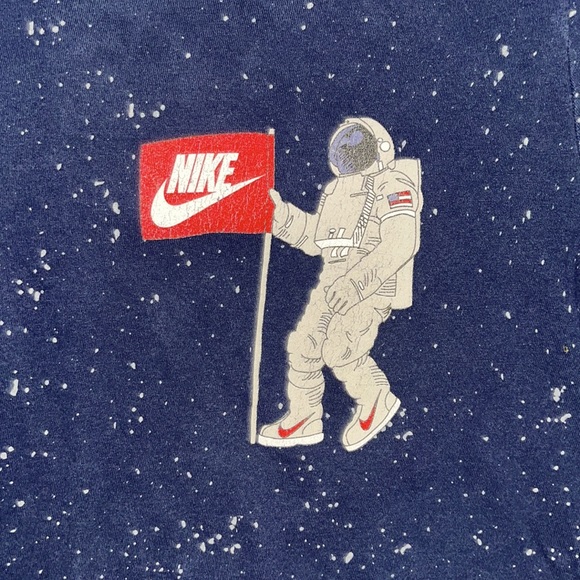 Vintage The Nike Tee Astronaut In Space T-Shirt - Picture 2 of 4